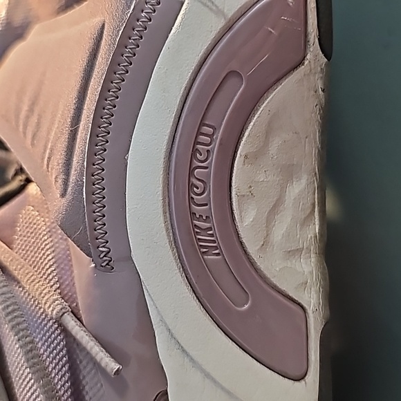 Women's Nike Renew in Season smoke metalic sneakers. Size 11.5. Athletic‎ - Picture 4 of 9